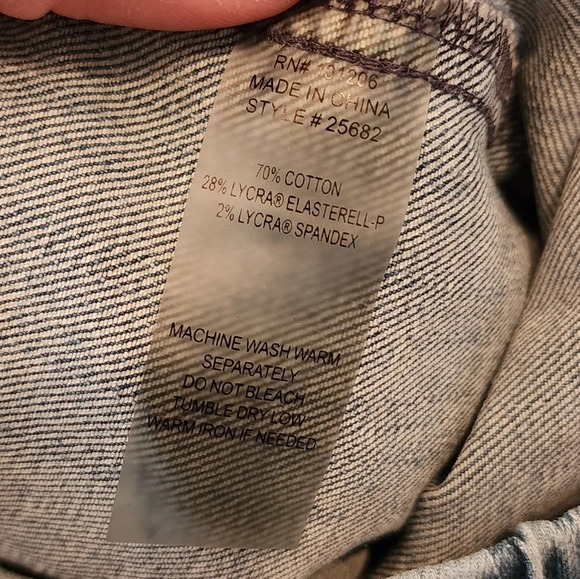 Soft Surroundings stretch waist pull on cropped jeans. - Picture 7 of 13